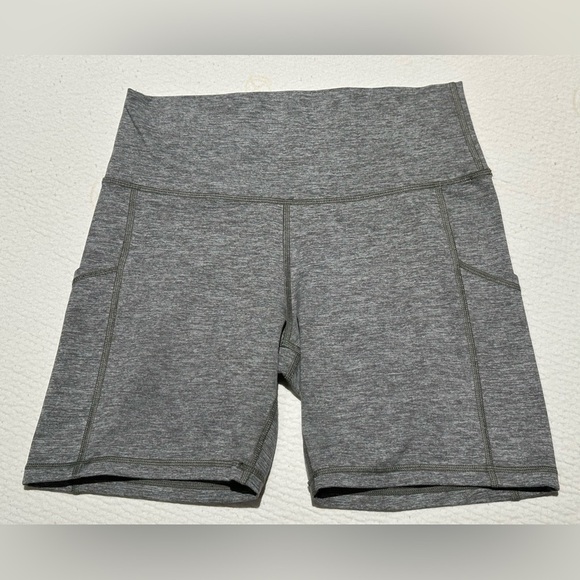 Offline by Aerie: 🌟Like New🌟 Women’s Bike Shorts- Size Large - Picture 1 of 8